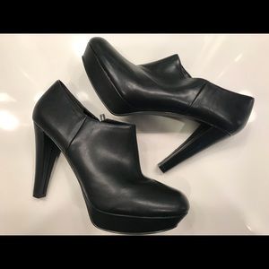 Mark Fisher “Better3” Black Platform Boot-Size 10M